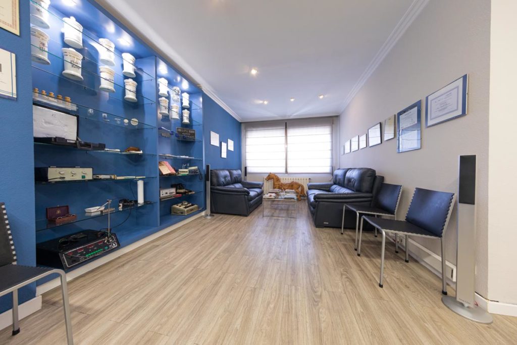Sala de espera de nuestra consulta dermatológica en Valencia